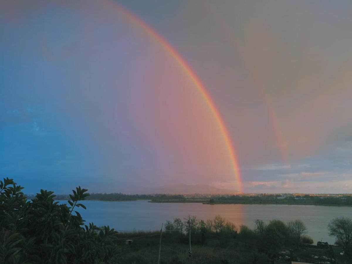 Sul Lago Dorato Terracina Luaran gambar