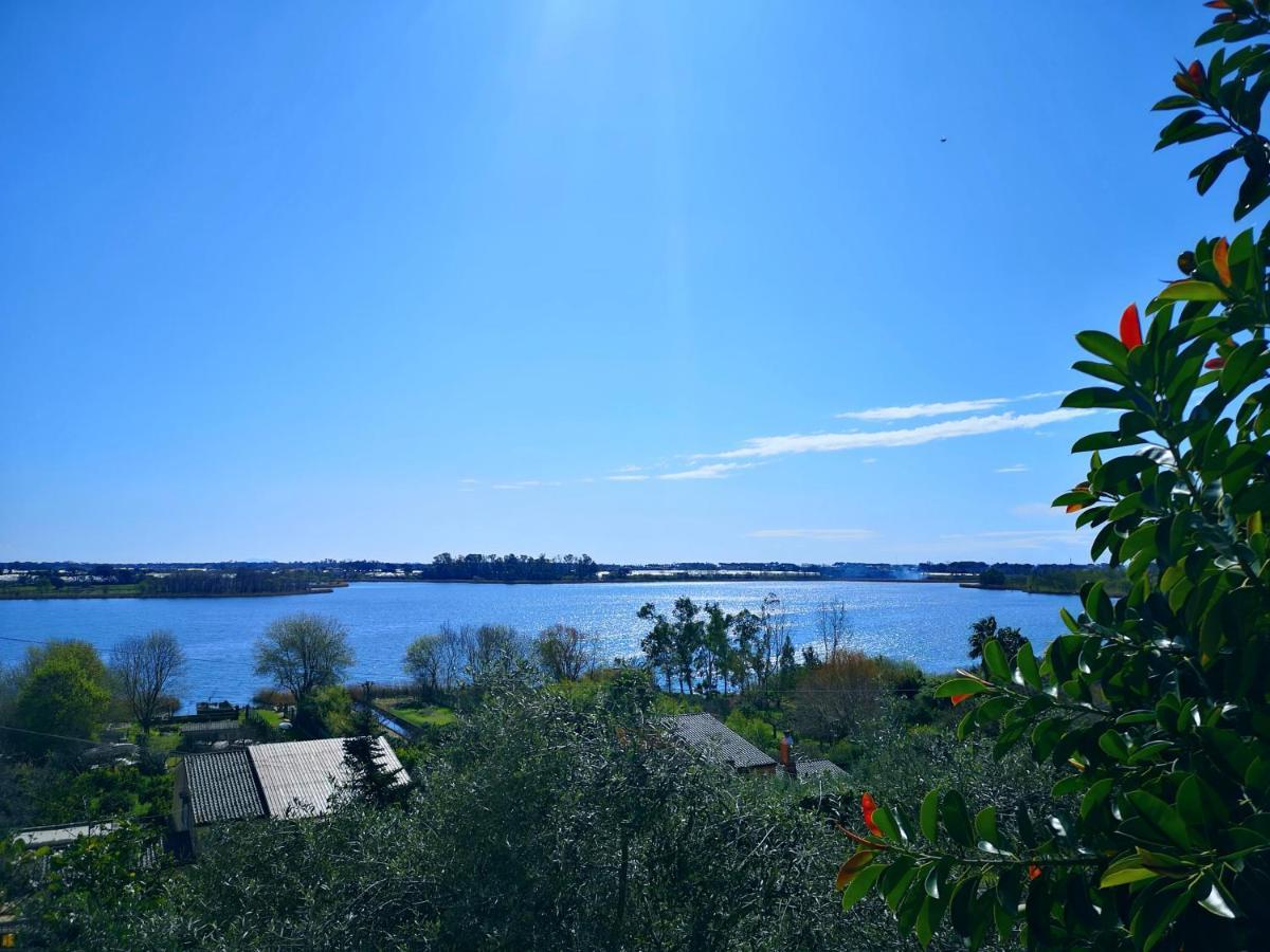 Sul Lago Dorato Terracina Luaran gambar